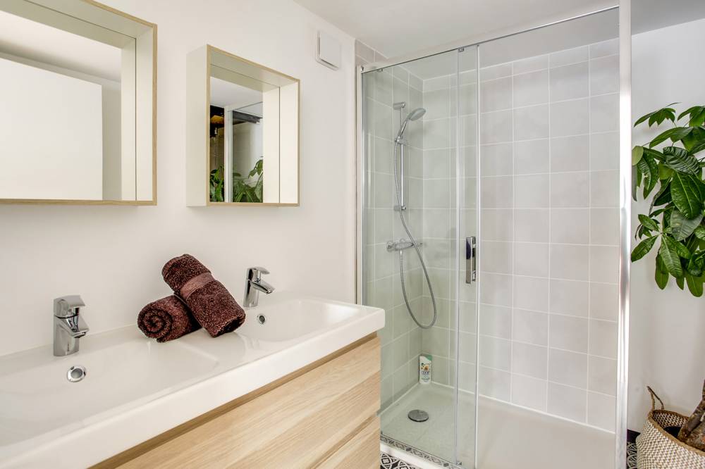 salle-de-bain-img.jpg salle-de-bain-img.jpg